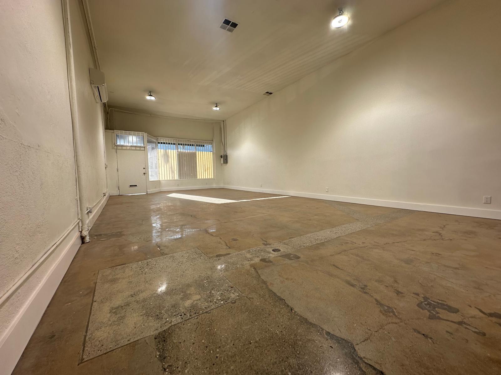 131-135 N Avenue 50, Los Angeles, CA à louer Photo de l’immeuble– Image 1 sur 10