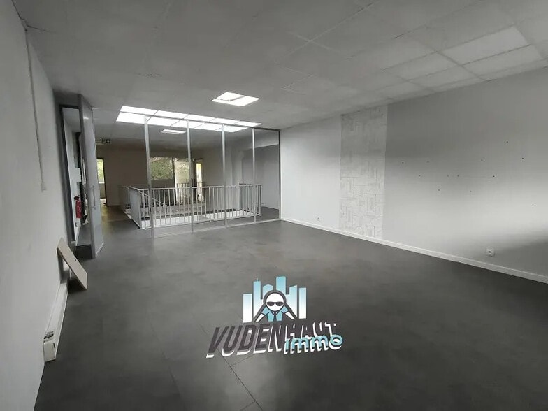 Bureau dans Saint-Jean à louer - Photo intérieure – Image 1 sur 9