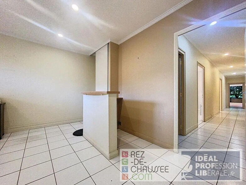 Bureau dans Issy-les-Moulineaux à vendre - Photo de l’immeuble – Image 3 sur 10