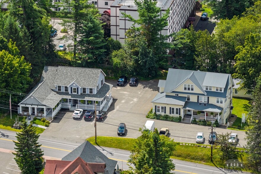 2276 Saranac Ave, Lake Placid, NY à vendre - Photo principale – Image 1 sur 1