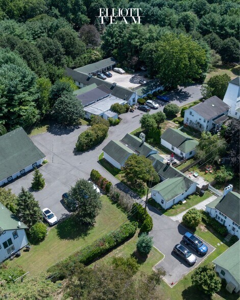 23 Old Westbury Rd, Old Westbury, NY à vendre - Photo de l’immeuble – Image 3 sur 15