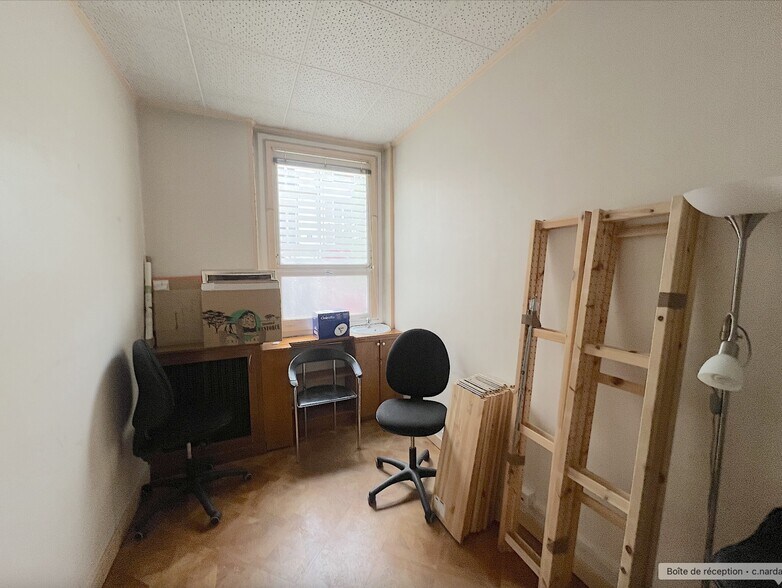 Local commercial dans Paris à vendre - Photo de l’immeuble – Image 3 sur 10