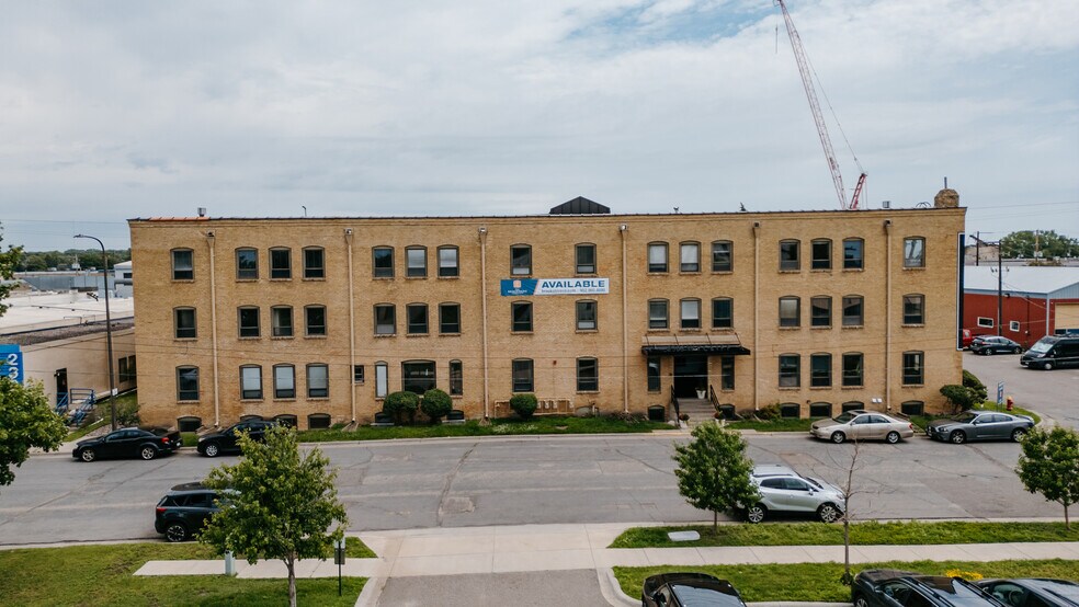 2303 Wycliff St, Saint Paul, MN à louer - Photo de l’immeuble – Image 3 sur 7