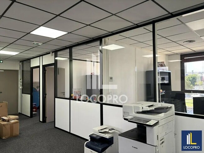 Plus de détails pour Bureau à louer