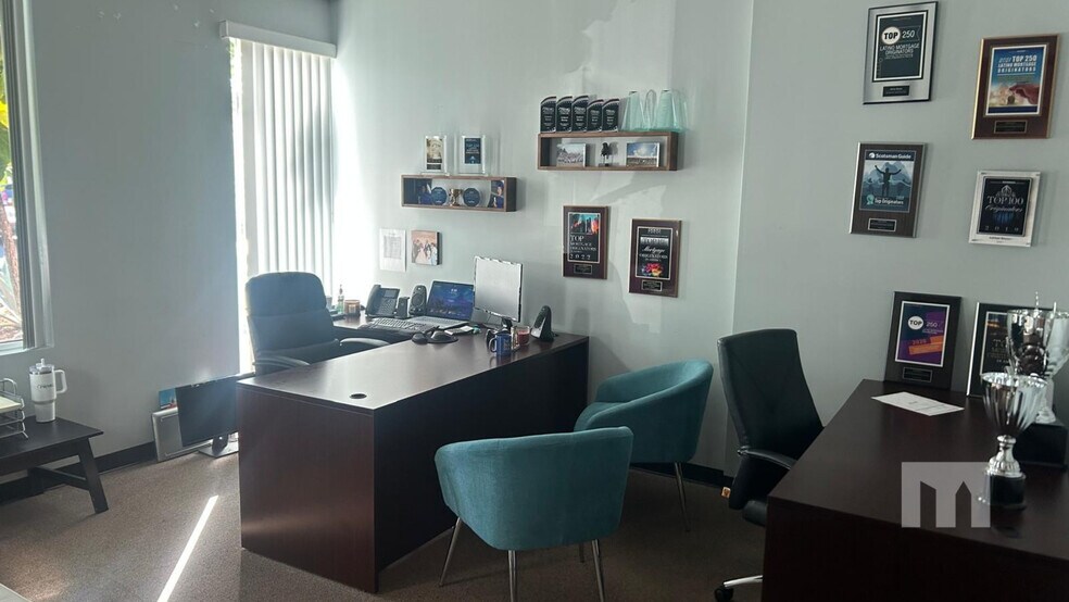 2000 NW 150th Ave, Pembroke Pines, FL à louer - Photo de l’immeuble – Image 3 sur 9