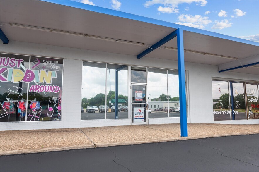 522 S Chestnut St, Lufkin, TX à louer - Photo de l’immeuble – Image 2 sur 8