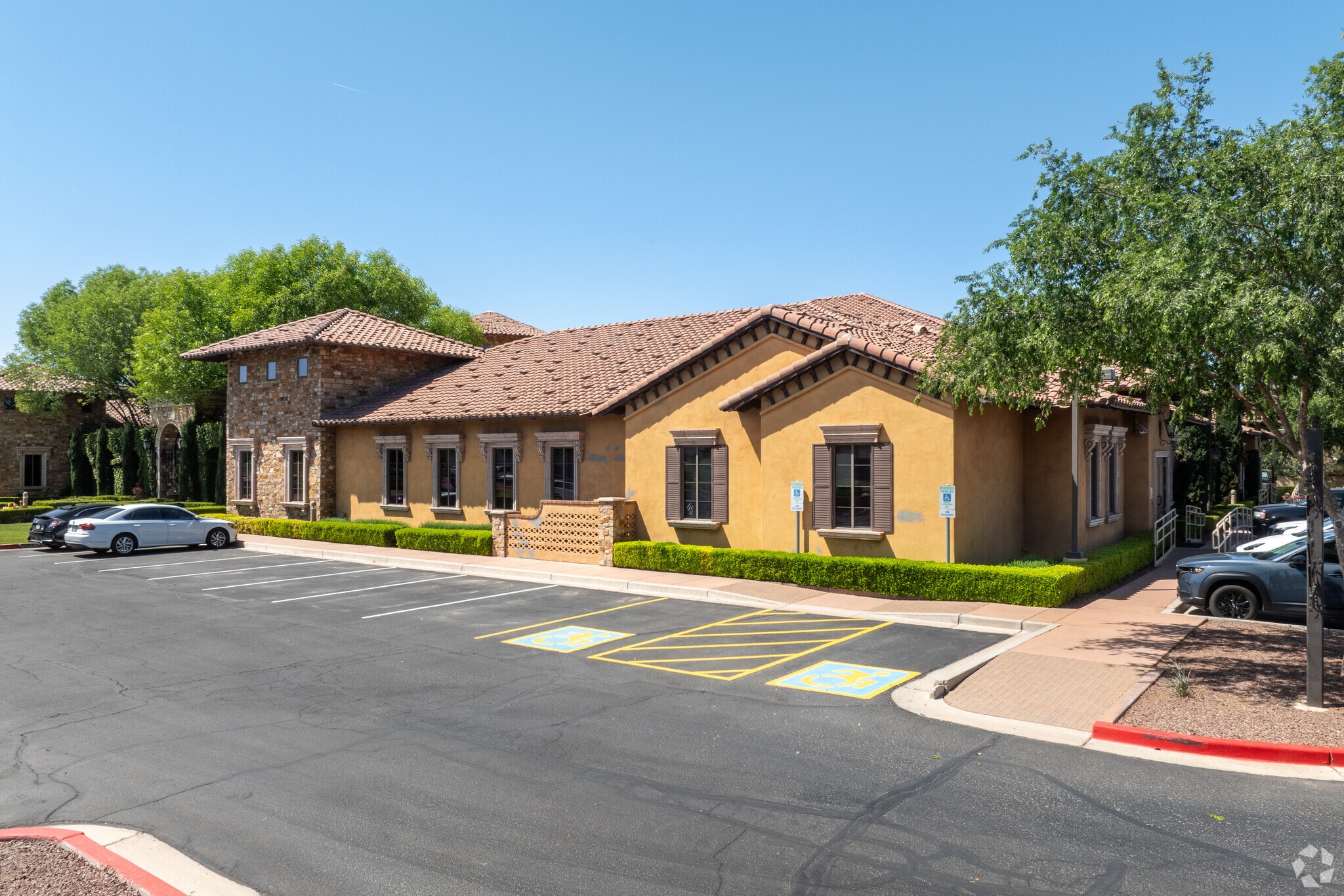 890 W Elliot Rd, Gilbert, AZ à louer Photo principale– Image 1 sur 33