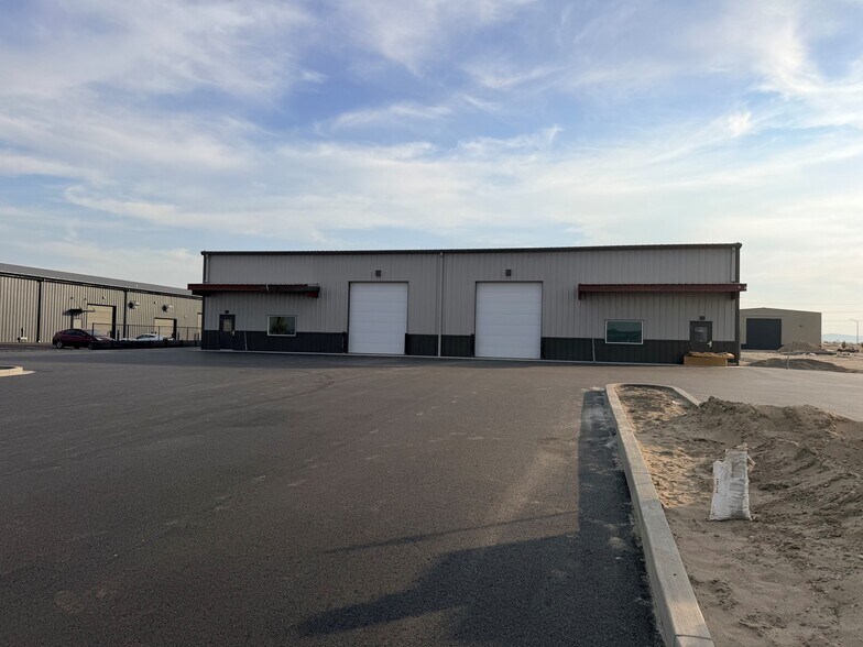 2605 Robertson Dr, Richland, WA à louer - Photo de l’immeuble – Image 1 sur 20