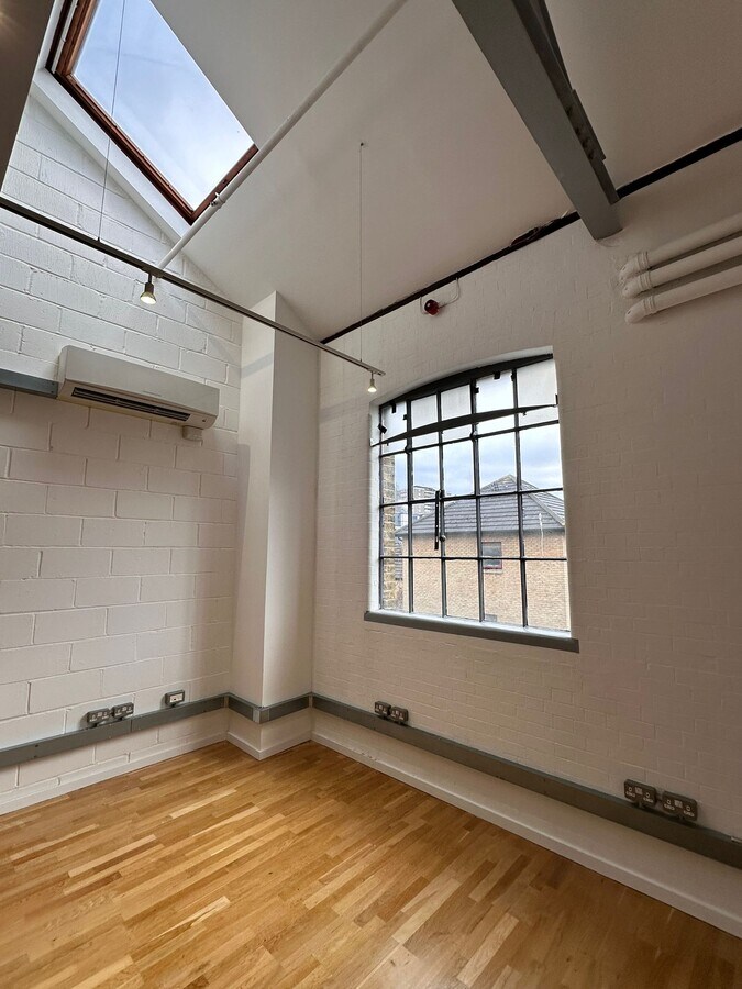44-48 Wharf Rd, Londres, LND N1 7UX - Lot 23 - - Photo intérieure - Image 2 of 6