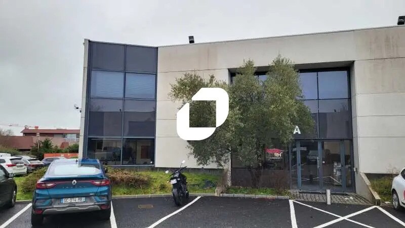 Bureau dans Mérignac à louer - Photo de l’immeuble – Image 1 sur 15