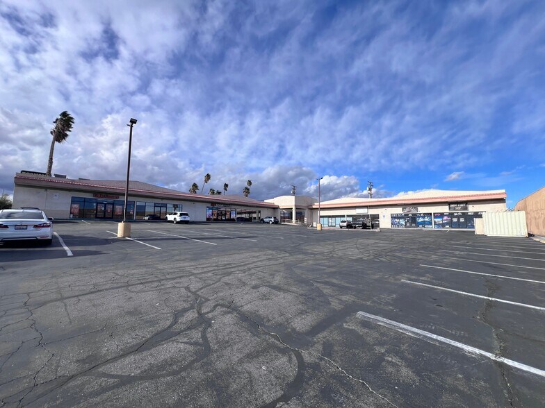 1251 E Main St, Barstow, CA à louer - Photo de l’immeuble – Image 2 sur 13