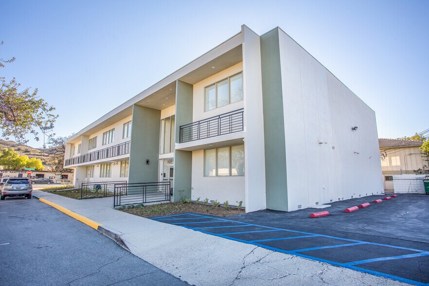 1429 Thousand Oaks Blvd, Thousand Oaks, CA à louer - Photo de l’immeuble – Image 3 sur 14