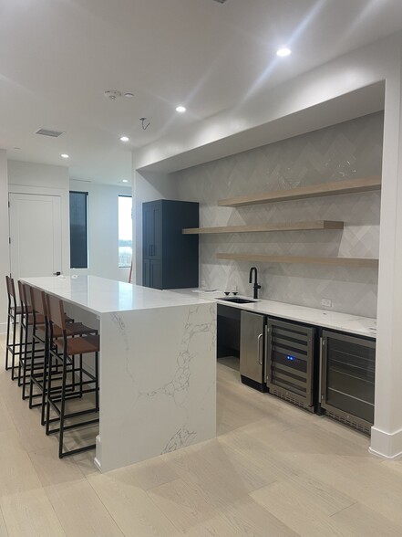 880 Village Center Dr, Southlake, TX à louer - Photo de l’immeuble – Image 3 sur 8