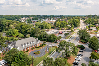 5591 Chamblee Dunwoody Rd, Dunwoody, GA - VUE AÉRIENNE  vue de carte - Image1