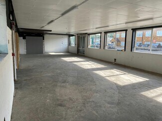 Plus de détails pour Cadmore Ln, Cheshunt - Industriel/Logistique à louer