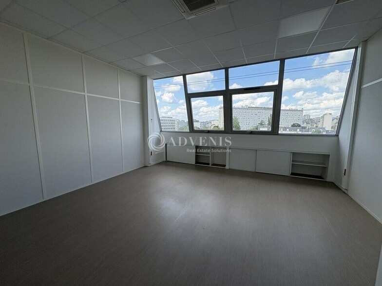 Bureau dans Le Mans à louer - Photo intérieure – Image 1 sur 5