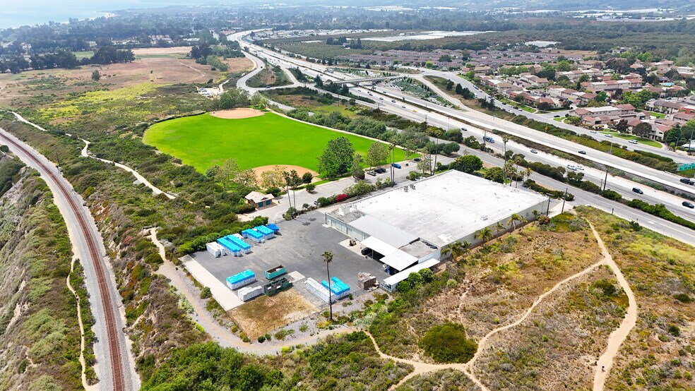 6155 Carpinteria Ave, Carpinteria, CA à louer - Aérien – Image 2 sur 10