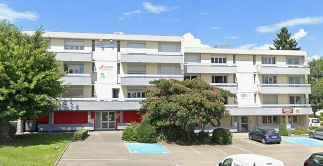 Plus de détails pour Local d'activités à louer