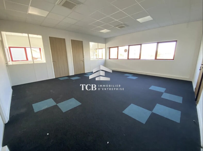 Local d’activités dans Sainte-Luce-sur-Loire à louer - Photo intérieure – Image 2 sur 9