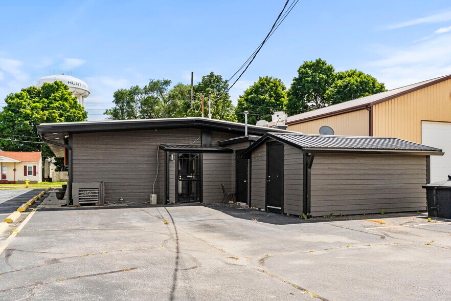 770 E Franklin St, Huntington, IN à vendre - Photo de l’immeuble – Image 3 sur 31