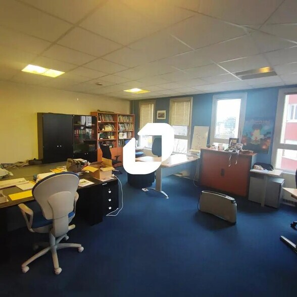 Bureau dans Noisy-le-Grand à vendre - Photo de l’immeuble – Image 3 sur 7