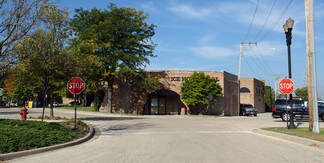 Plus de détails pour 200 Applebee St, Barrington, IL - Local commercial à vendre