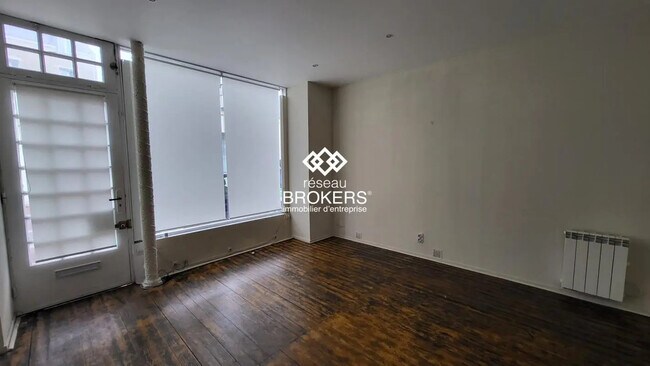 Plus de détails pour Local commercial à louer