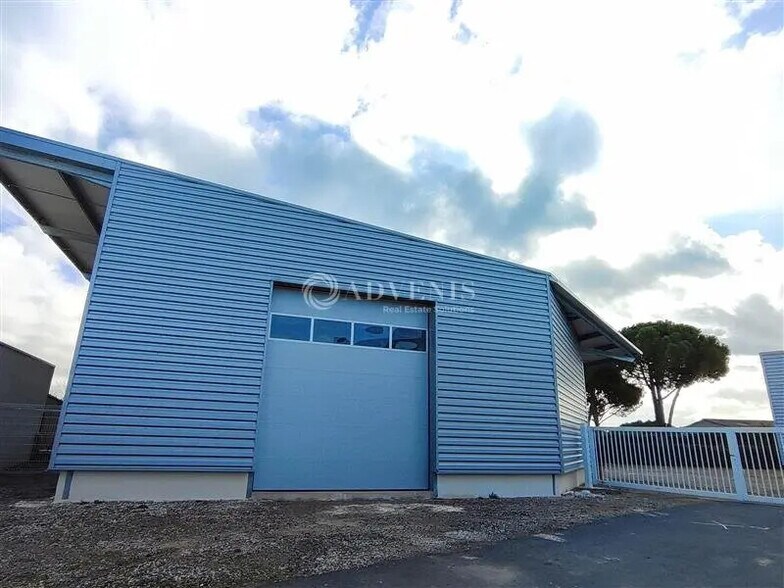 Industriel/Logistique dans Pézenas à louer - Photo de l’immeuble – Image 1 sur 4