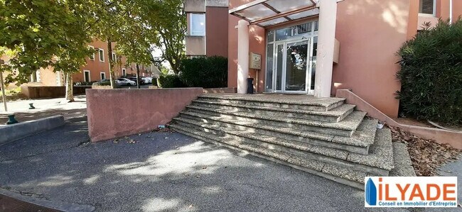 Plus de détails pour Bureau à louer