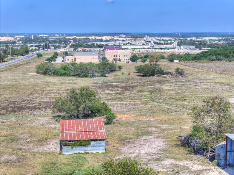 8060 FM482, New Braunfels, TX à vendre - Photo principale – Image 1 sur 47
