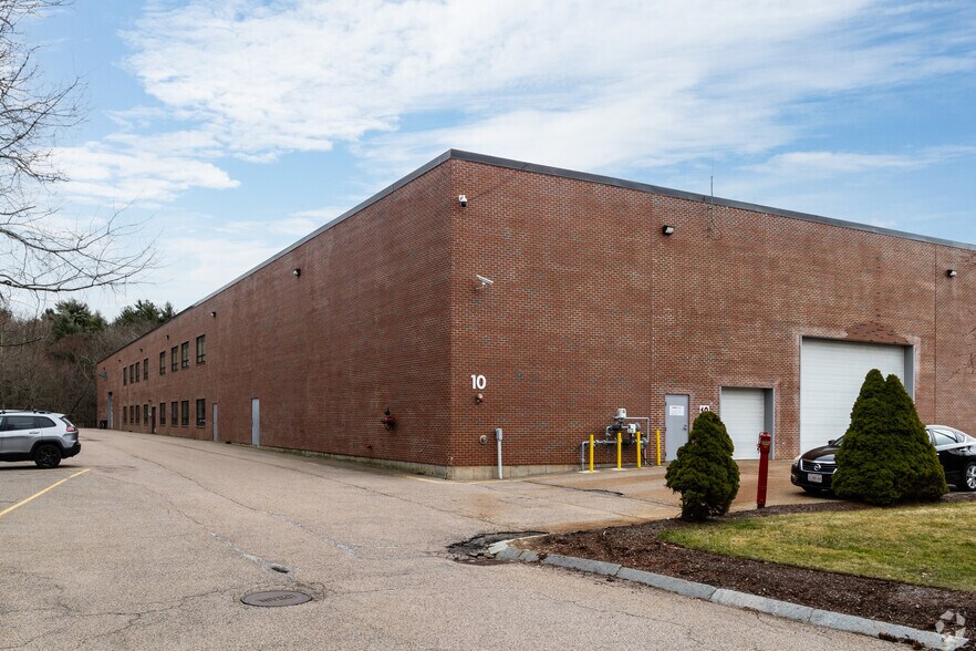 10 Panas Rd, Foxborough, MA à louer - Photo principale – Image 1 sur 4