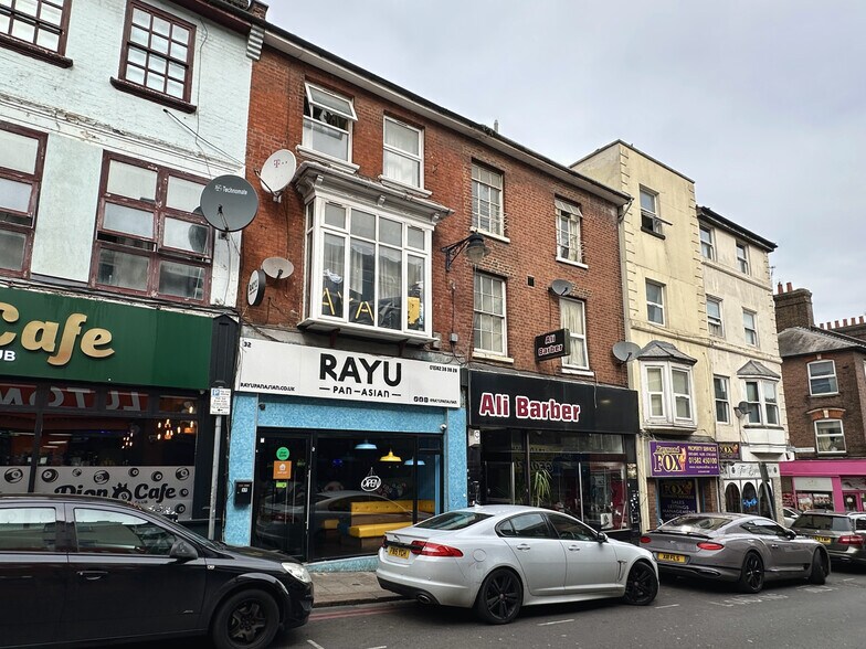 32-32A Wellington St, Luton à vendre - Photo de l’immeuble – Image 2 sur 2