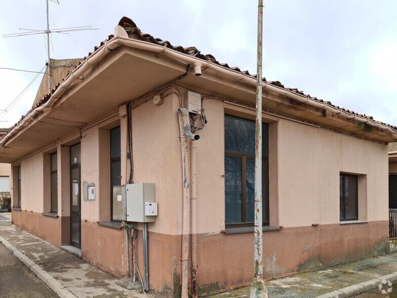 Local commercial dans Turégano, Segovia à vendre - Photo de l’immeuble – Image 2 sur 15