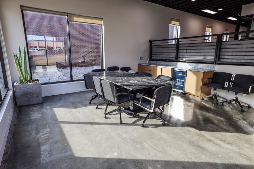 605 NW 4th St, Oklahoma City, OK à vendre - Photo intérieure – Image 2 sur 13