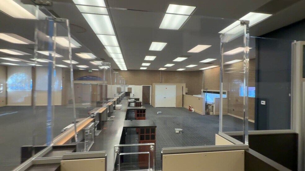 1800 Arden Way, Sacramento, CA à louer - Vidéo sur l’annonce professionnelle – Image 2 sur 5