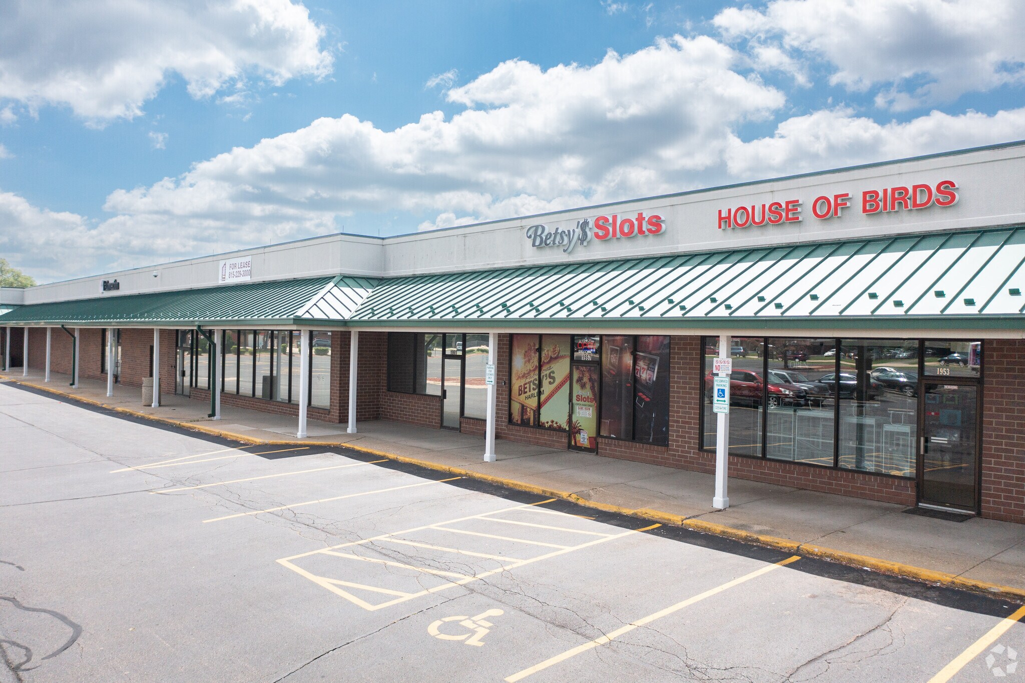 7911-7997 N Alpine Rd, Loves Park, IL à louer Photo principale– Image 1 sur 11