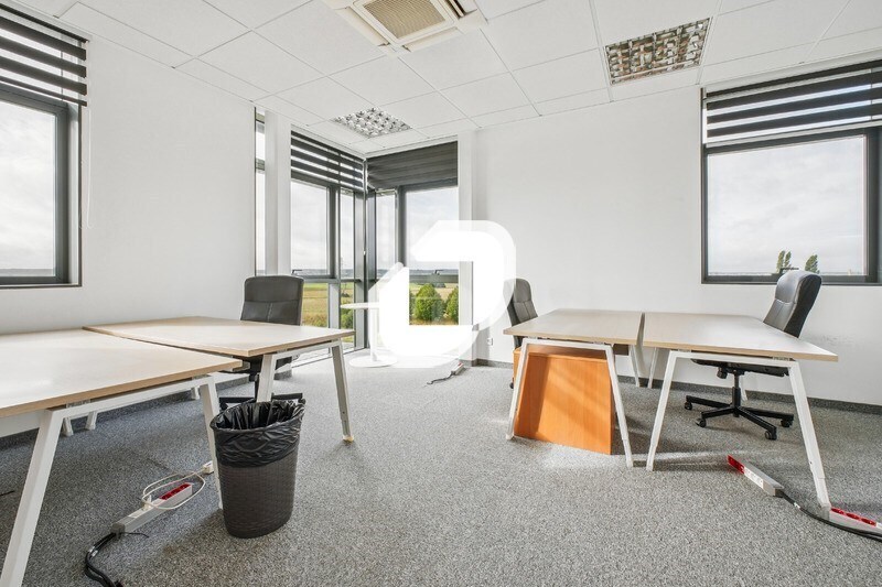 Bureau dans Noisy-le-Roi à louer - Photo de l’immeuble – Image 2 sur 15