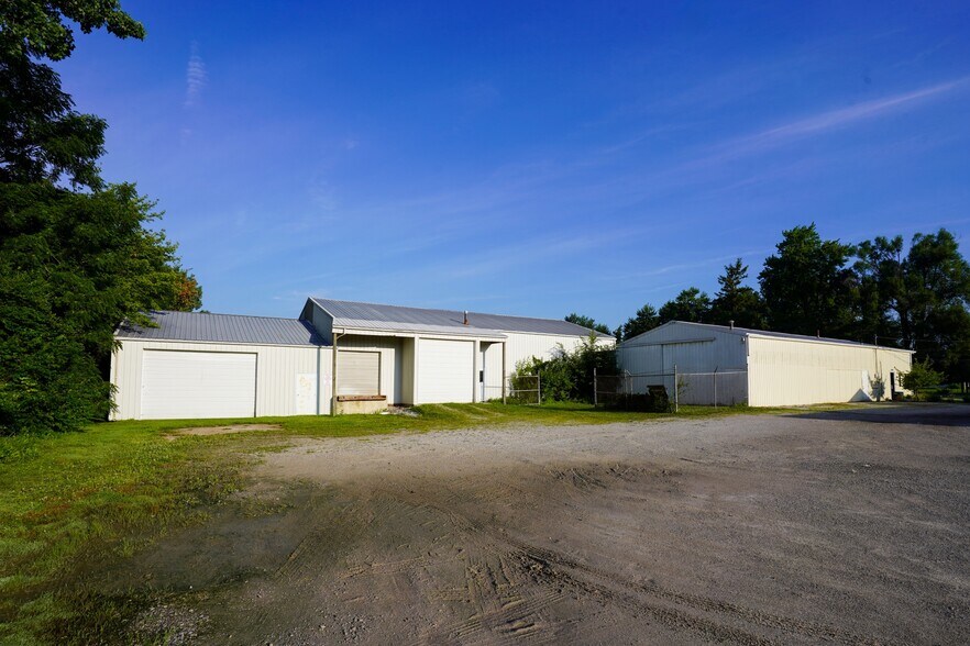 2605 Alma Ave, Fort Wayne, IN à vendre - Photo de l’immeuble – Image 3 sur 9