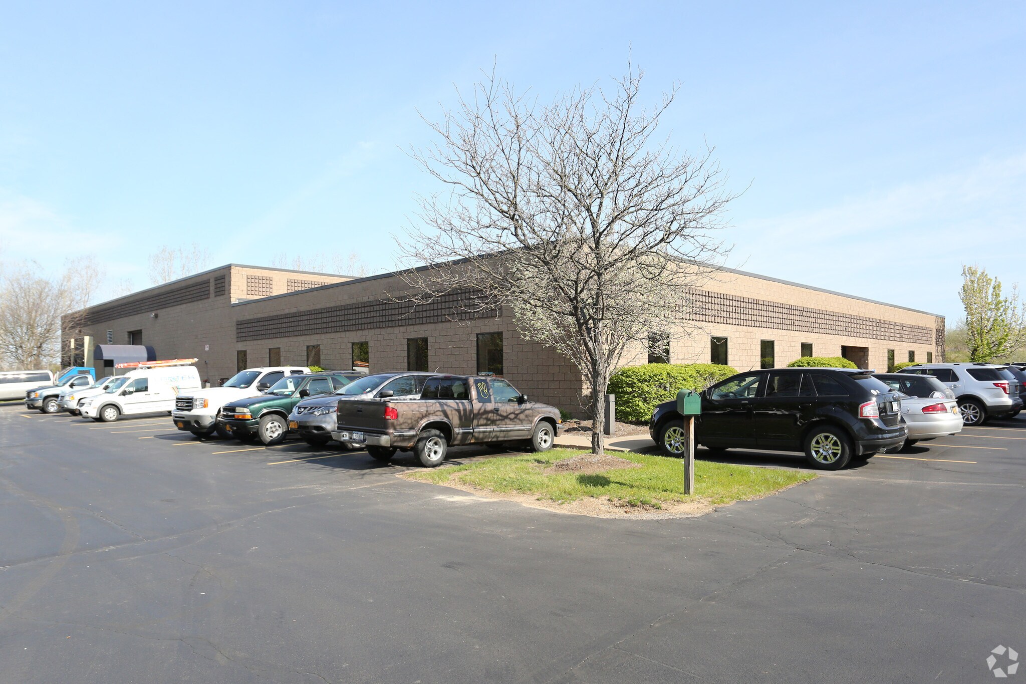 580 Fishers Station Dr, Victor, NY à louer Photo principale– Image 1 sur 29