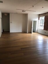 446 S La Brea Ave, Los Angeles, CA à vendre Photo intérieure– Image 1 sur 5