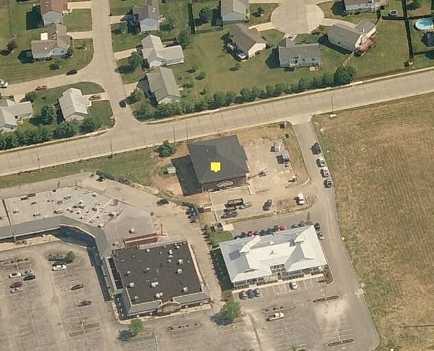 2046 Queens Brooke Blvd, Saint Peters, MO à louer - Photo de l’immeuble – Image 3 sur 7