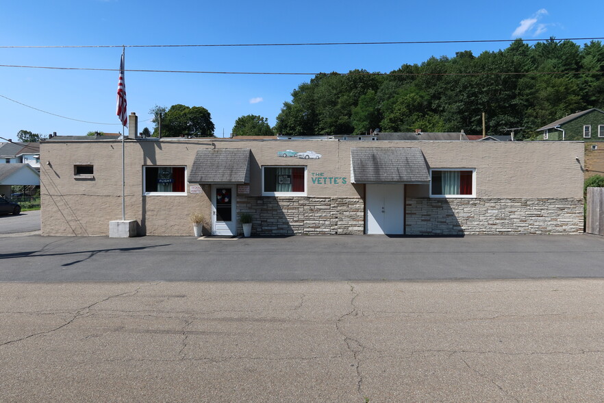 91 Macomb St, New Philadelphia, PA à vendre - Photo principale – Image 3 sur 21
