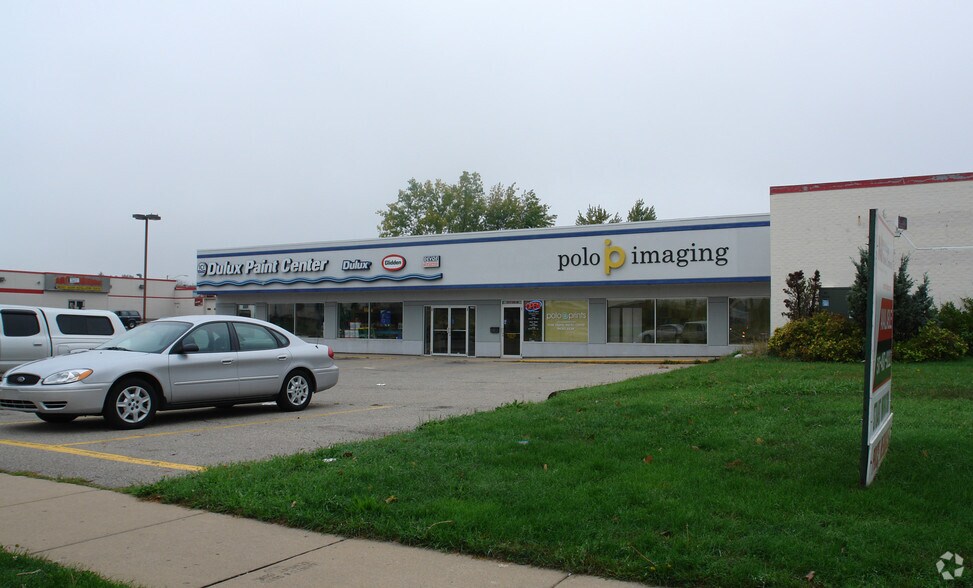 5716 S Pennsylvania Ave, Lansing, MI à louer - Photo de l’immeuble – Image 2 sur 4