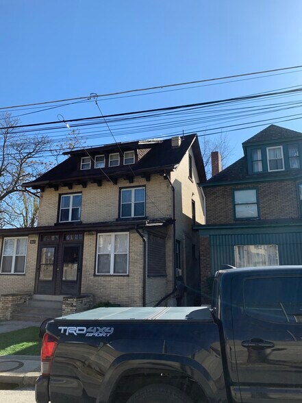 1663 Suburban Ave, Pittsburgh, PA à vendre - Photo de l’immeuble – Image 3 sur 28