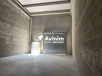 Plus de détails pour Local d'activités à louer