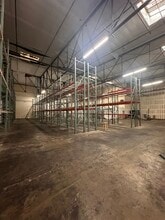 4851 S Alameda St, Los Angeles, CA à louer Photo intérieure– Image 2 sur 8