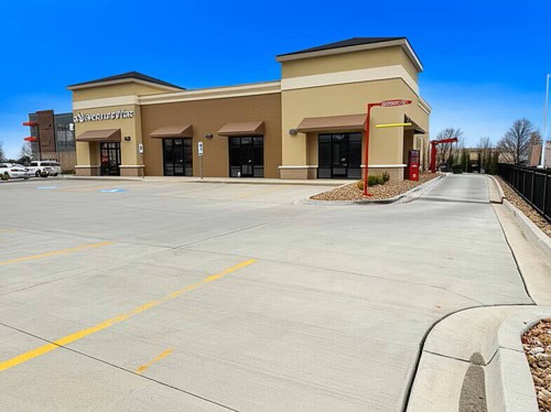 1440-1446 NE Douglas St, Lees Summit, MO à louer - Photo de l’immeuble – Image 1 sur 6