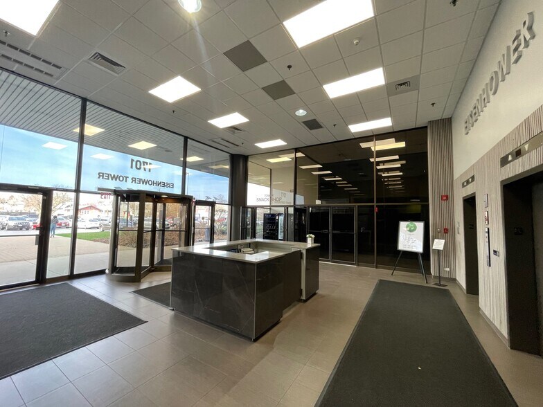 1701 S 1st Ave, Maywood, IL à louer - Photo intérieure – Image 3 sur 6