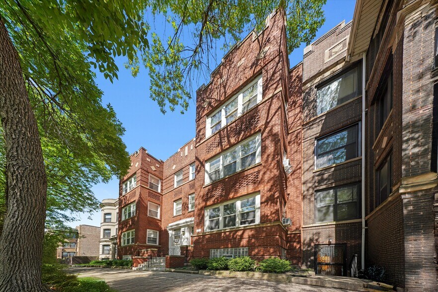 4131 S Michigan Ave, Chicago, IL à vendre - Photo de l’immeuble – Image 3 sur 7