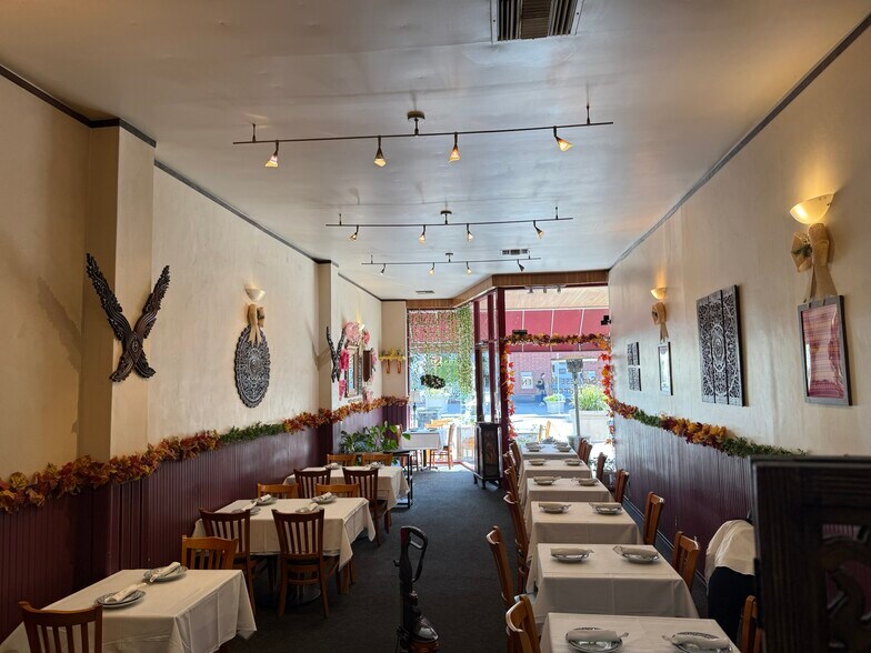 633-637 Laurel St, San Carlos, CA à louer - Photo intérieure – Image 3 sur 7
